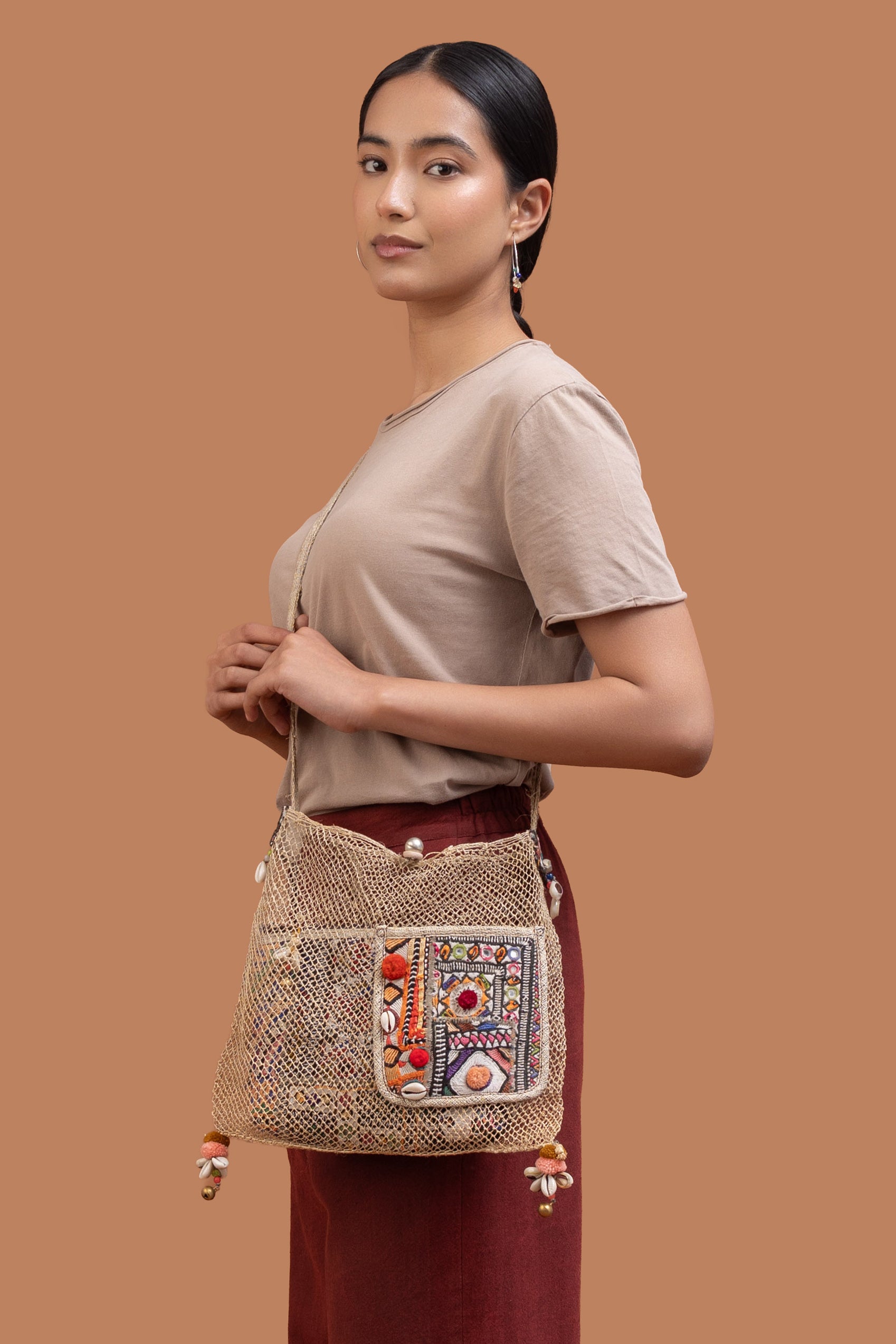 Sac à bandoulière en filet de chanvre